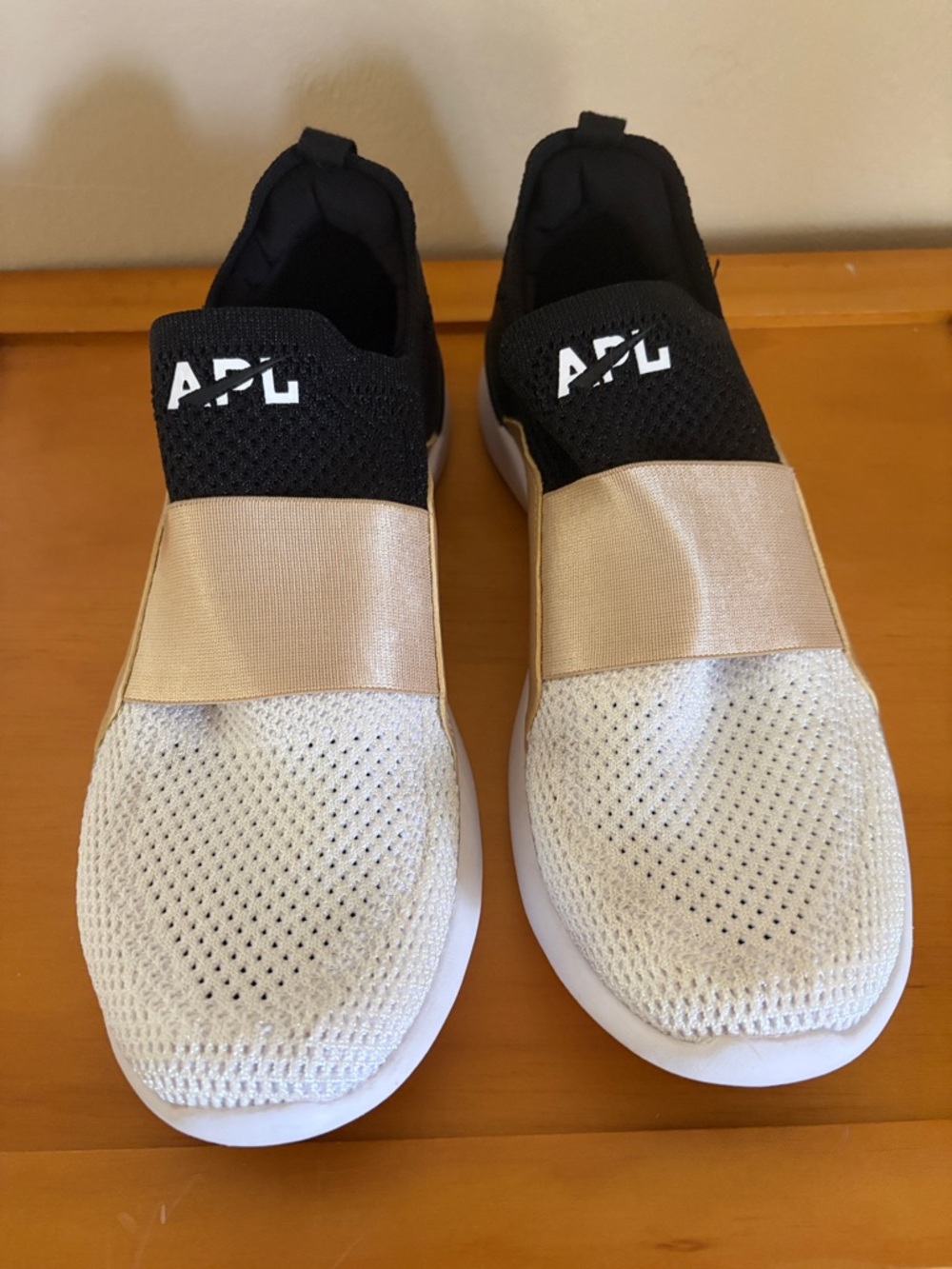 APL Women’s TechLoom Bliss Sneakers. Great Condition!